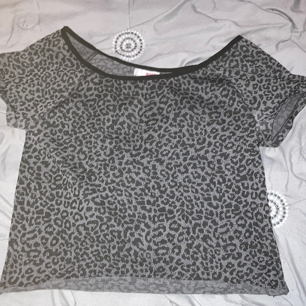 crop top black cheetah print
